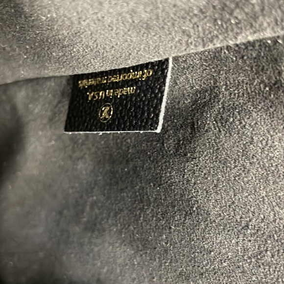 Louis Vuitton Black VM hobo bag - Picture 4 of 10